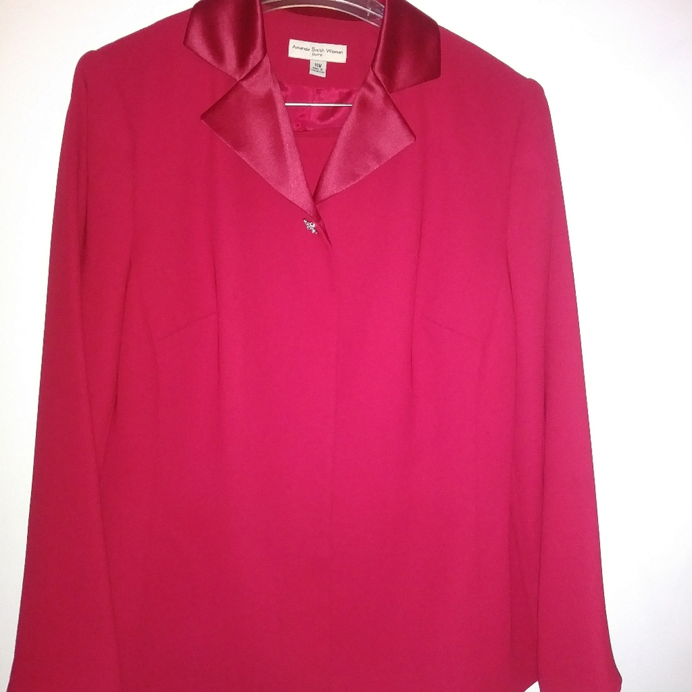Amanda Smith red suit